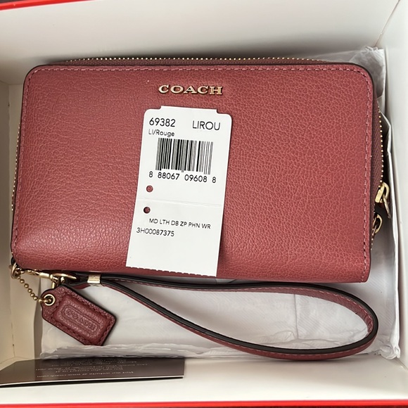 Coach wristlet phone wallet - Sorry sold out! - Picture 5 of 16